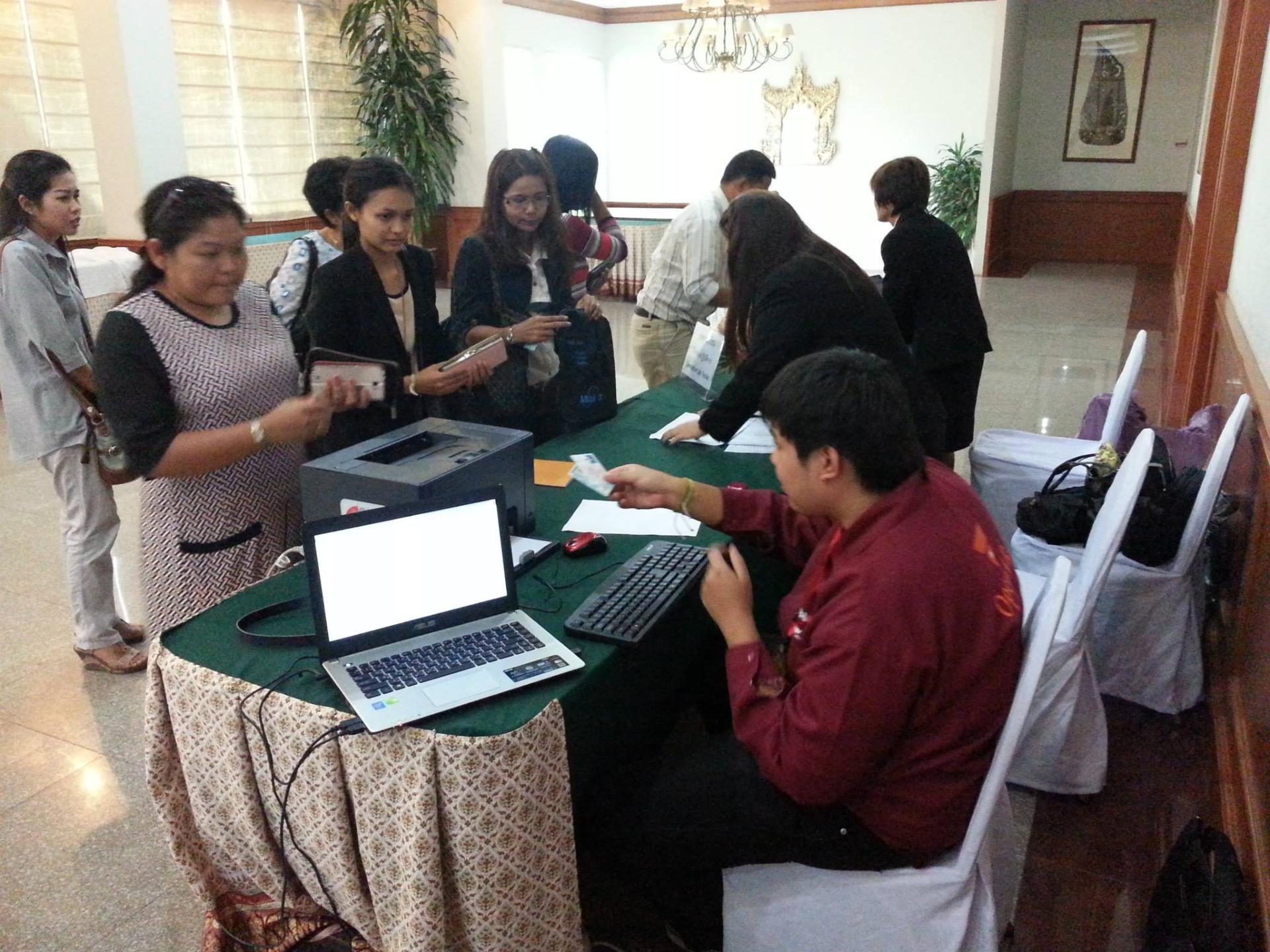 ภาพบรรยากาศการอบรมครูเคมีและฟิสิกส์ใช้งาน Yenka Simulation ครั้งที่ 57