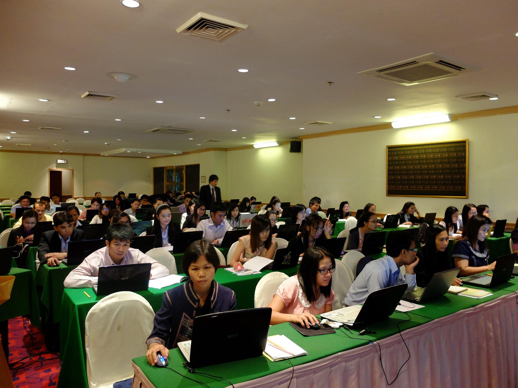 ภาพบรรยากาศการอบรมครูเคมีและฟิสิกส์ใช้งาน Yenka Simulation ครั้งที่ 12