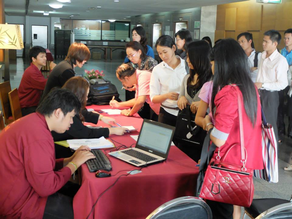 ภาพบรรยากาศการอบรมครูเคมีและฟิสิกส์ใช้งาน Yenka Simulation ครั้งที่ 64